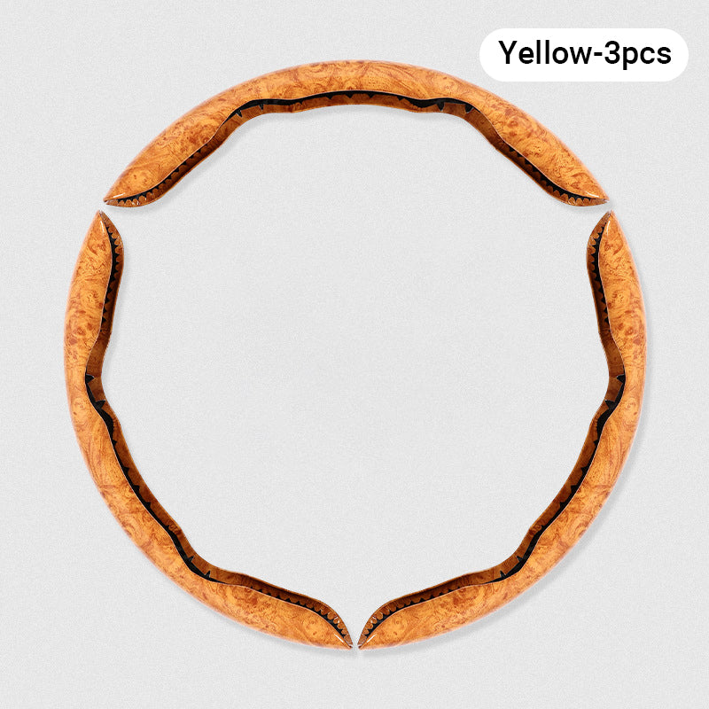 đ UNIVERSELLT HALKFRITT BILRATTĂVERDRAG đ„ ⥠Extra grepp & kontroll đ Passar de flesta rattar đ Slitstarkt & bekvĂ€mt material â
HĂ„llbar silikonyta som motstĂ„r svett â
Ventilerande design för maximal komfort â
Enkel montering - klÀms fast utan verktyg