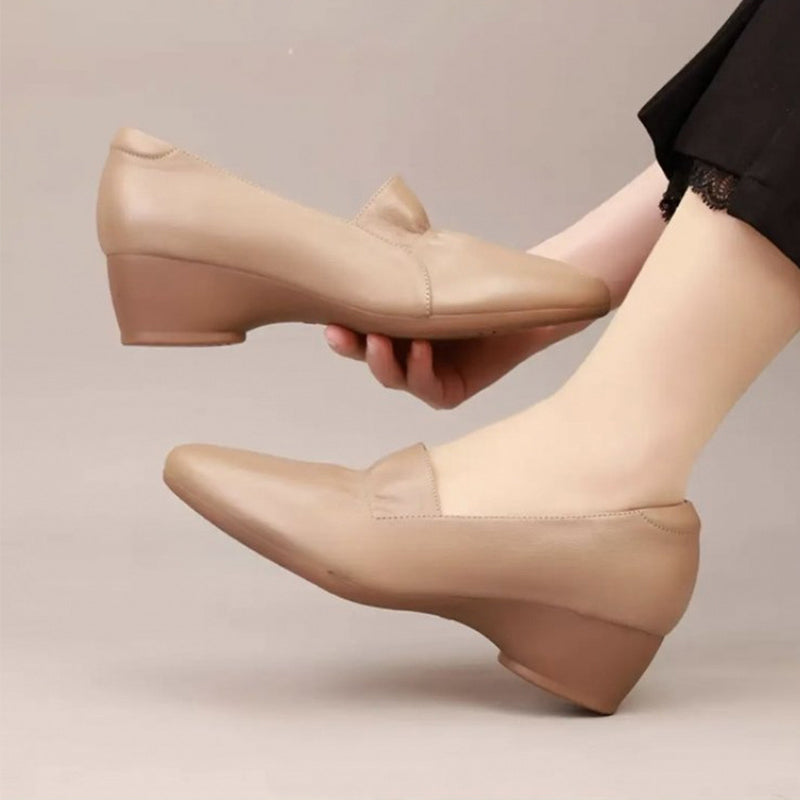 👠Miljövänliga och snygga lågklackade skor 👡 💼 Perfekt för kontoret och vardagen ✅ Super bekväma låga klackar ✅ Andningsbar innersula för allsidig komfort ✅ Elegant design, lämplig att matcha med byxor och klänningar