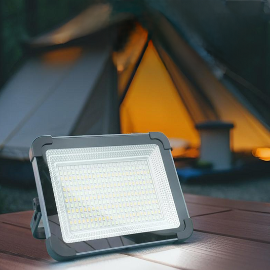 ✨ LYSSNA UPP HELA TOMTEN – MED SOLENS KRAFT! ✨ Upptäck vår bärbara solcellsdrivna LED-strålkastare med 3 ljuslägen!