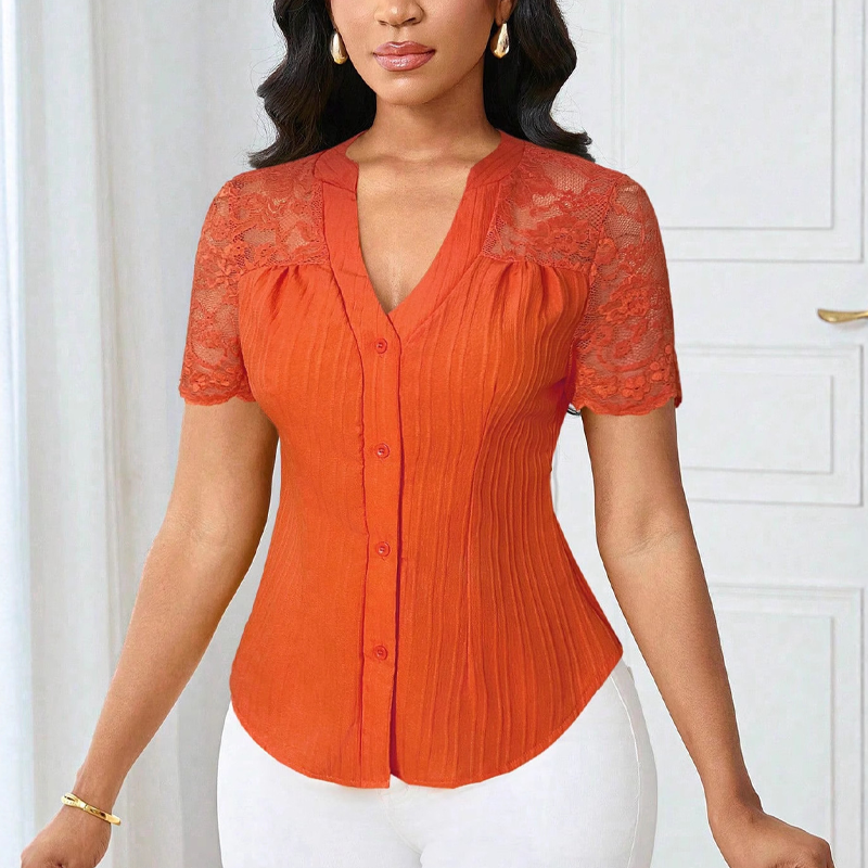 🌼TILBUD SISTE DAGS - 60 % RABATT👚Sommerbluse til dame med V-hals og blondeermer, knapper