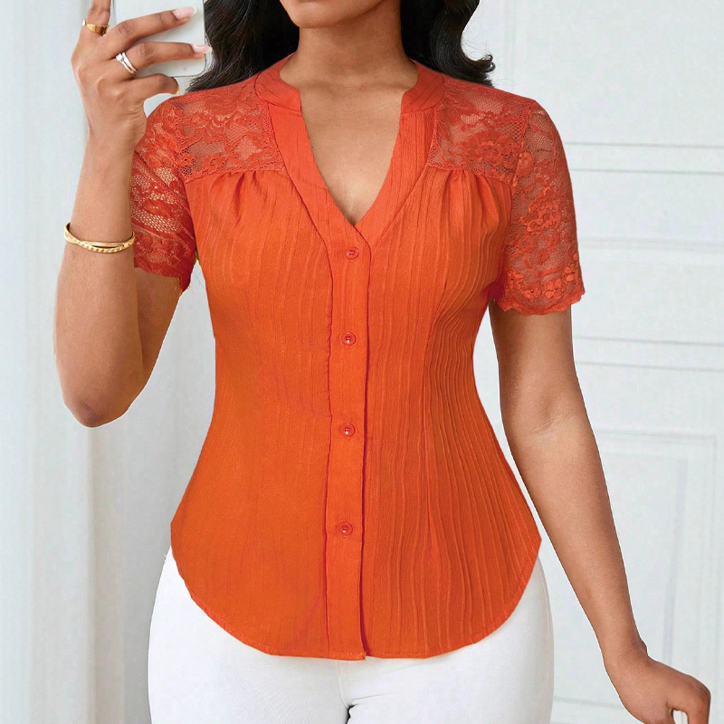 🌼TILBUD SISTE DAGS - 60 % RABATT👚Sommerbluse til dame med V-hals og blondeermer, knapper