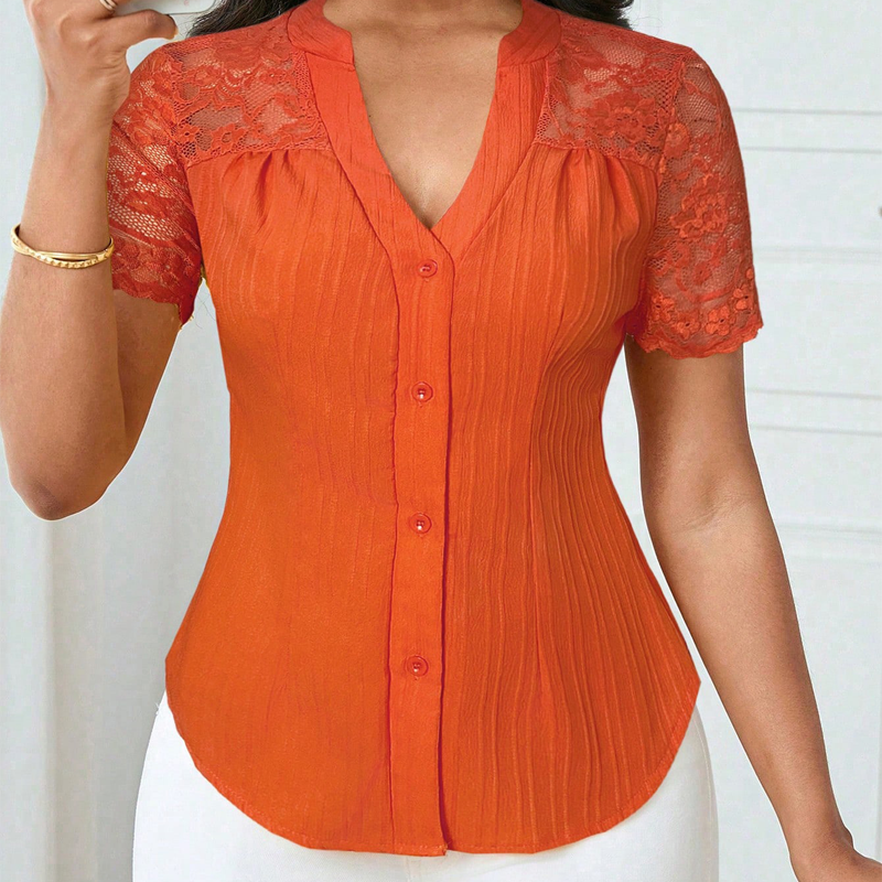 🌼TILBUD SISTE DAGS - 60 % RABATT👚Sommerbluse til dame med V-hals og blondeermer, knapper