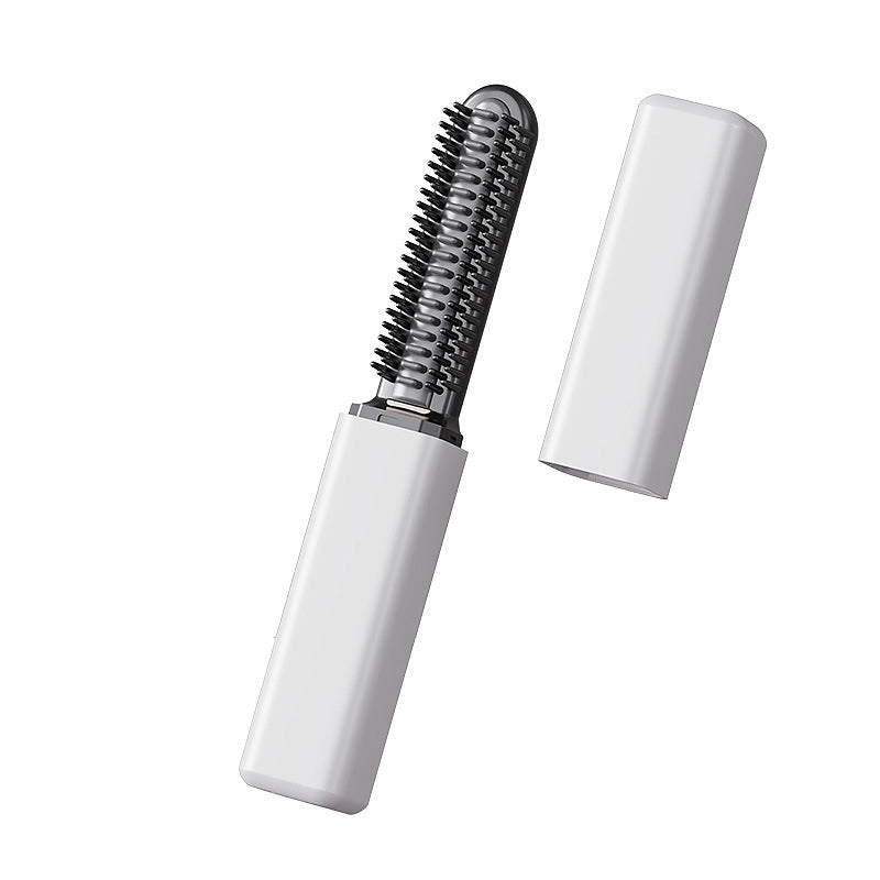 💇‍♀️ 50 % RABATT NU! 🔥 Bärbar kam för att skapa en ”bang”-frisyr – sladdlös uppvärmd stylingkam, mild värme & kompakt design – perfekt för snabba touch-ups på språng ✨