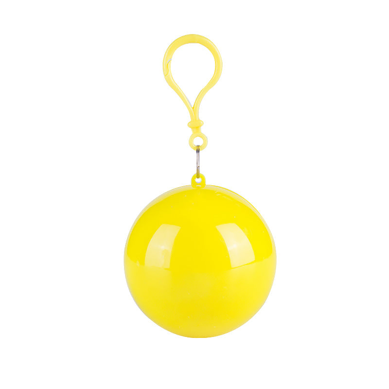 ☔ 50 % RABATT + KÖP 1 – FÅ 1 GRATIS! 🌧️ Mini-Regnponcho i Bollformat – Portabel, Vattentät & Perfekt För Resor och Utomhusbruk 🎒✨