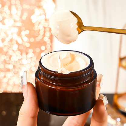 🌿✨ Upplysande kräm med örtextrakt – lätt täckning, djup återfuktning & strålande finish 💧🌟